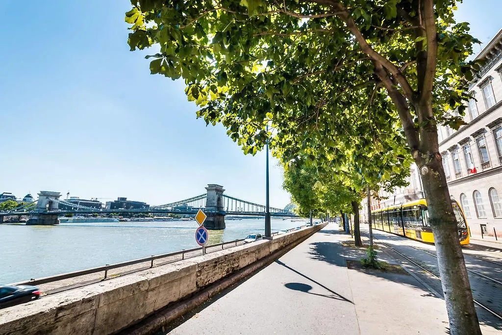 Mickey'S Chain Bridge Apartments Budapest